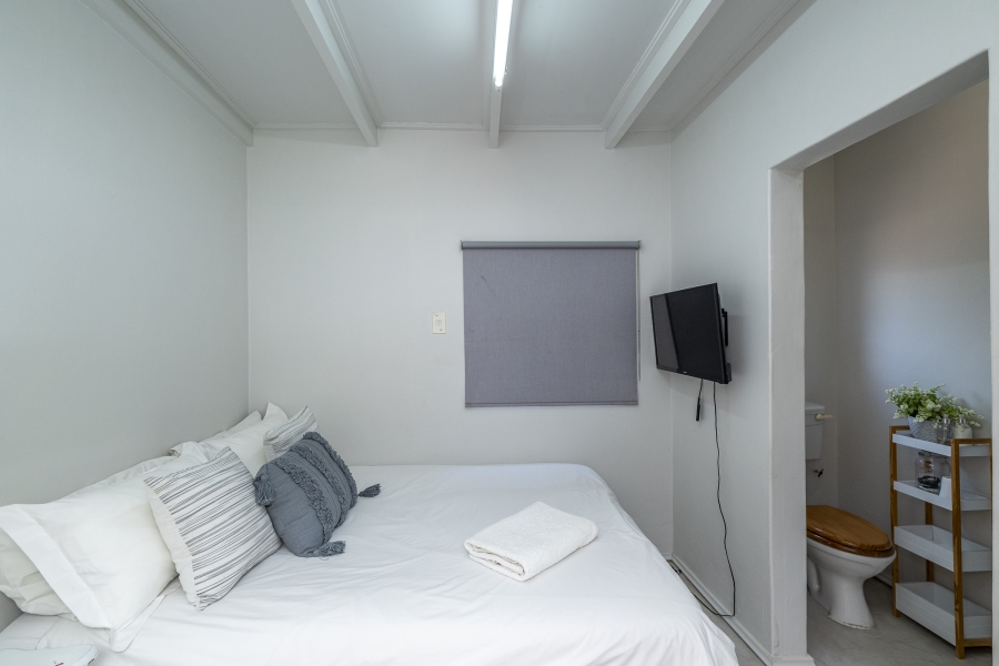 4 Bedroom Property for Sale in Hoog En Droog Western Cape